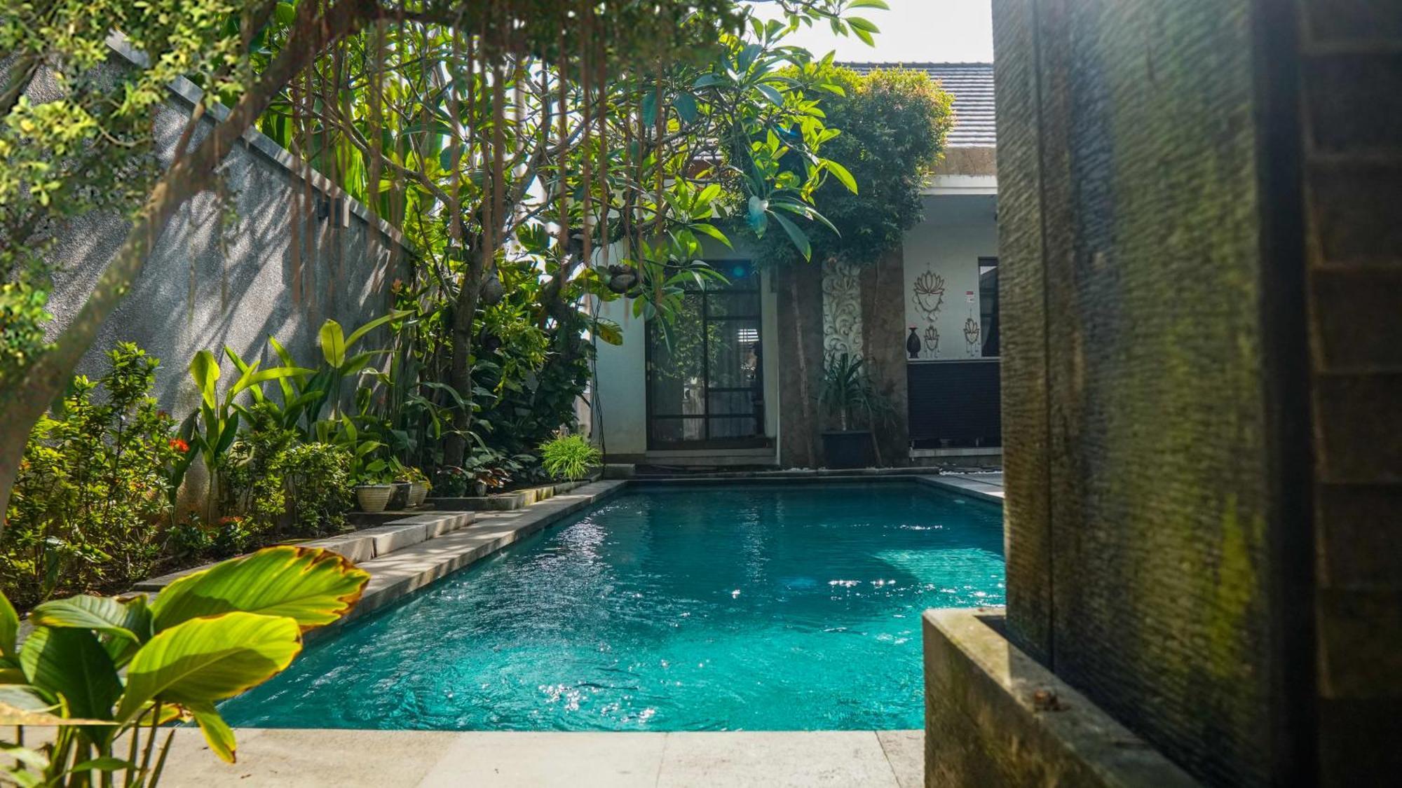 Отель Dirga'S House Sanur View By Eps Экстерьер фото